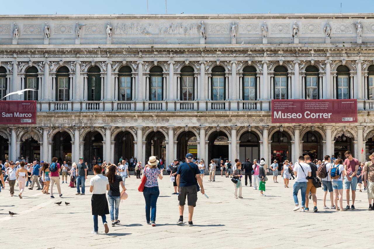 Elegant Terrace Apartment Near Piazza San Marco Last Floor No Lift Venice Exterior photo