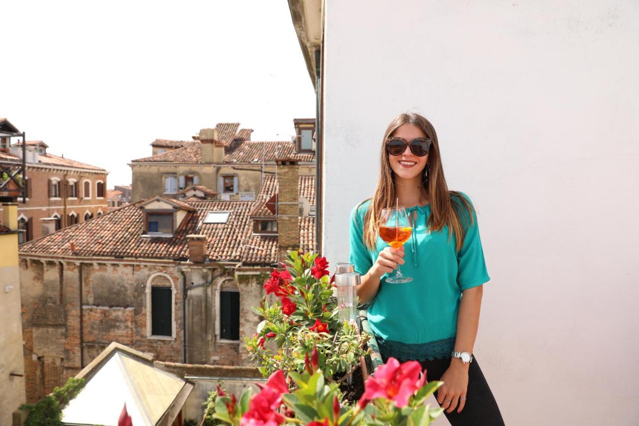 Elegant Terrace Apartment Near Piazza San Marco Last Floor No Lift Venice Exterior photo